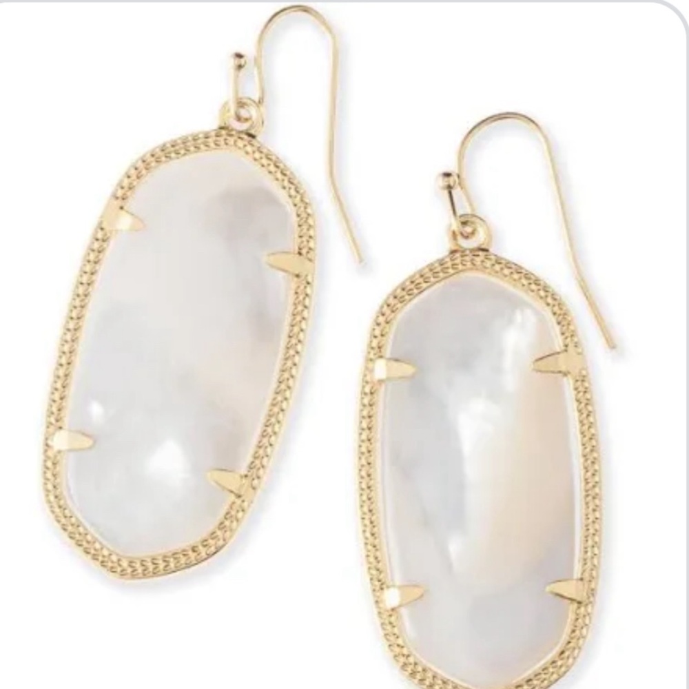Kendra Scott Elle Earrings in Mother of Pearl